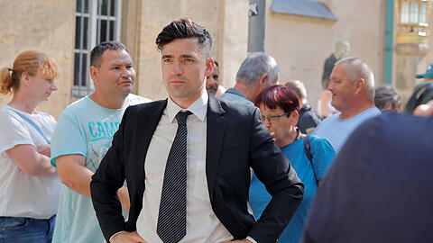 Martin Sellner gilt als Aushängeschild der Identitären Bewegung und hat einen engen Draht zum "Vorfeld" der AfD. Martin Sellner gilt als Aushängeschild der Identitären Bewegung und hat einen engen Draht zum "Vorfeld" der AfD.