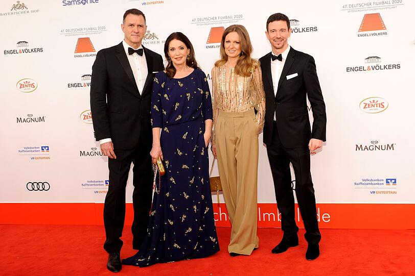 Iris Berben mit Heiko Kiesow und Oliver Berben mit Frau Katrin