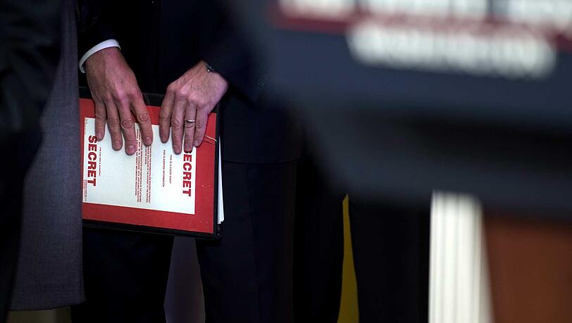 Dokumente, die teilweise als "top secret" eingestuft waren, wurden in Australien versteigert. Aus Versehen. Dokumente, die teilweise als "top secret" eingestuft waren, wurden in Australien versteigert. Aus Versehen.