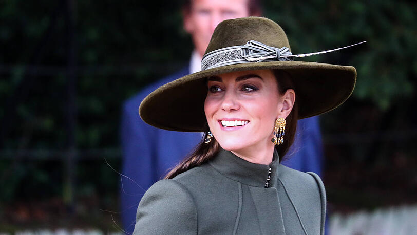 Prinzessin Kate hat diese Ohrringe (95 Euro) von William zu Weihnachten bekommen Prinzessin Kate hat diese Ohrringe (95 Euro) von William zu Weihnachten bekommen
