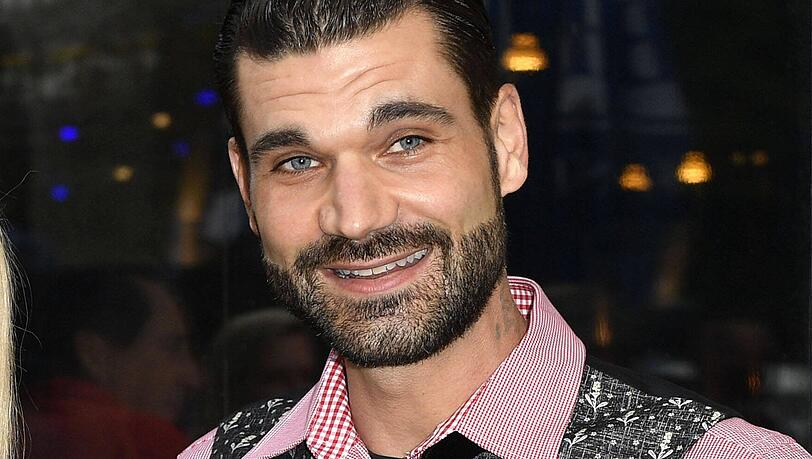 Mike Cees blickt inzwischen kritisch auf die Reality-TV-Branche - und will mit einem neuen Projekt nun großes erreichen. Mike Cees blickt inzwischen kritisch auf die Reality-TV-Branche - und will mit einem neuen Projekt nun großes erreichen.