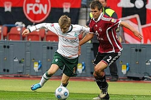 Da ist noch eine Rechnung offen: Marko Marin machte Dennis Diekmeier (r.) im Hinspiel schwer zu schaffen. Jetzt will Dennis den  Spieß umdrehen.