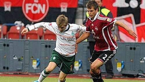 Da ist noch eine Rechnung offen: Marko Marin machte Dennis Diekmeier (r.) im Hinspiel schwer zu schaffen. Jetzt will Dennis den  Spieß umdrehen.