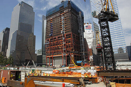 „Ground Zero“ ist heute eine Gedenkstätte und gleichzeitig Symbol der Wiedergeburt New Yorks.