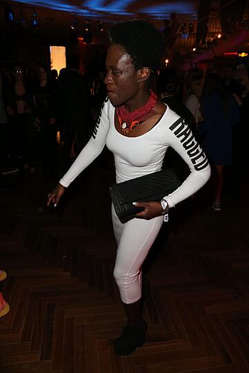 Eigenwilliges Outfit, eigenwilliger Tanz-Stil: Ivy Quainoo ist halt ein Original.