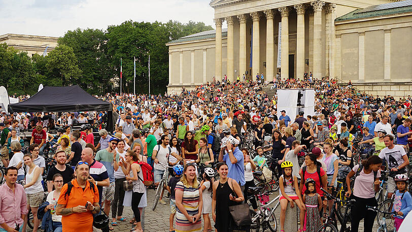 Am Samstag gehörte München wieder den Radfahrern. Die Bilder der diesjährigen Radlnacht.