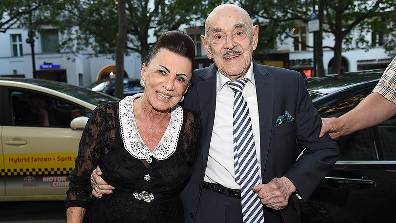 Der rote Teppich war ihr Zuhause: Artur Brauner und Ehefrau Maria 2012 in Berlin.