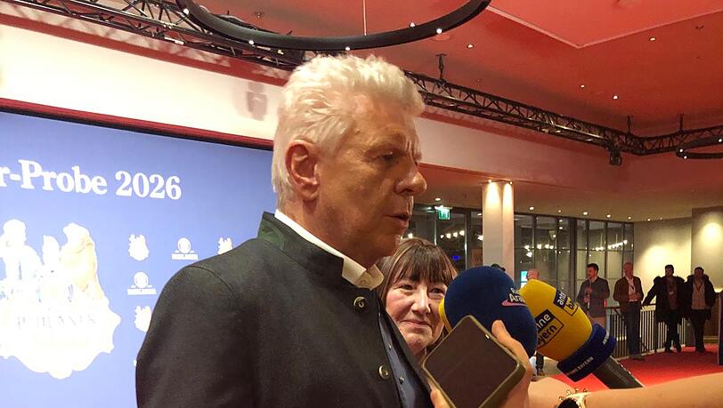 OB Dieter Reiter (SPD) am Roten Teppich.