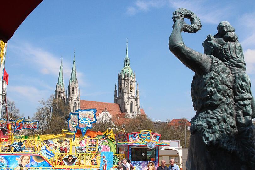 Über eine unmalerische Kulisse können sich Besucher des Frühlingsfestes nicht beklagen.