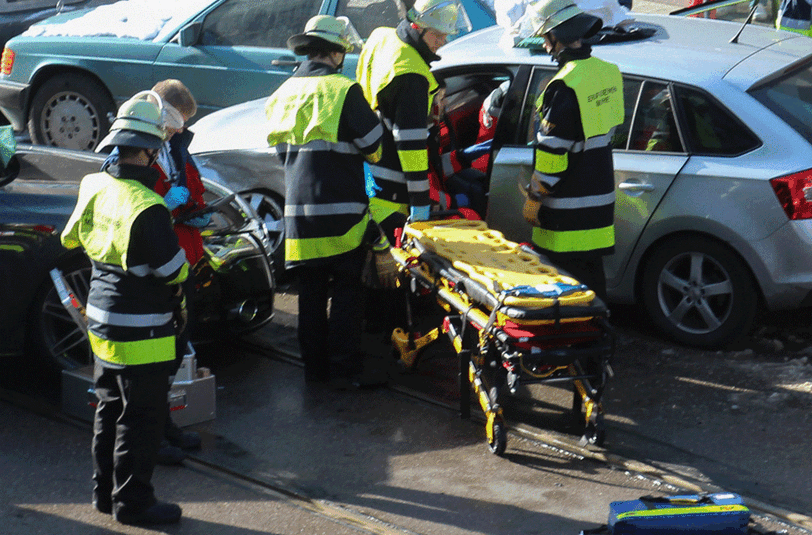 Die Skoda-Fahrerin musste aus ihrem Auto befreit werden.