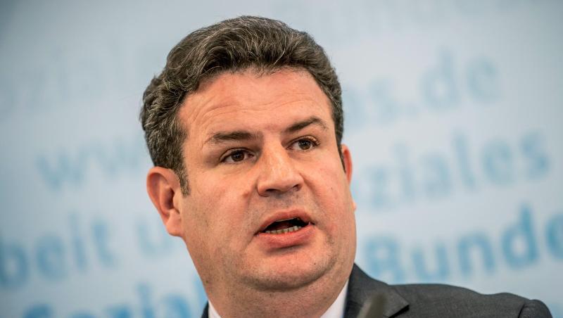 Arbeitsminister Hubertus Heil hat schärfere Regeln für die Fleischwirtschaft angekündigt. Arbeitsminister Hubertus Heil hat schärfere Regeln für die Fleischwirtschaft angekündigt.