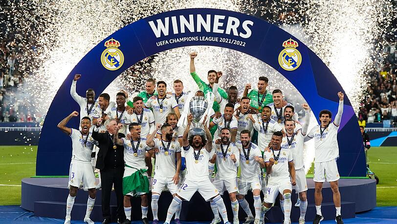 Real Madrid feiert den Sieg im Champions-League-Finale gegen den FC Liverpool.