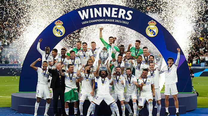 Real Madrid feiert den Sieg im Champions-League-Finale gegen den FC Liverpool.