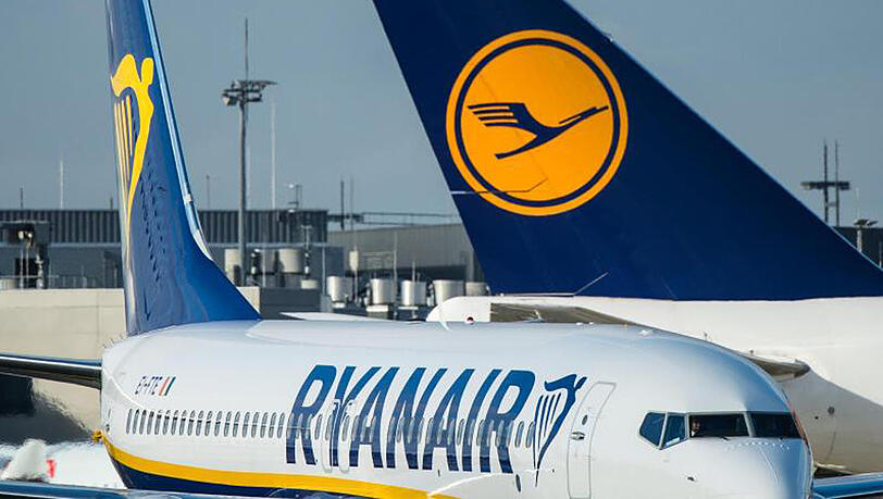 Ryanair-Jet auf dem Frankfurter Flughafen, dessen Kapazität jetzt ausgebaut werden soll. 2016. Ryanair-Jet auf dem Frankfurter Flughafen, dessen Kapazität jetzt ausgebaut werden soll. 2016.