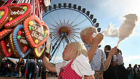 Wer mit Kindern auf die Wiesn geht, kann auch heuer einiges erleben.