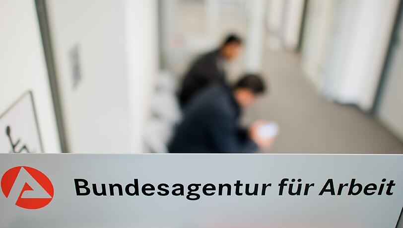 Die Bundesagentur für Arbeit meldet für September ein Rekordangebot an freien Stellen. Die Bundesagentur für Arbeit meldet für September ein Rekordangebot an freien Stellen.