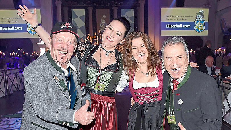 Stolze Ehren-Filser: Gerhard Gmell (l.) mit seiner Alexandra, Günther Sigl mit Frau Doris.