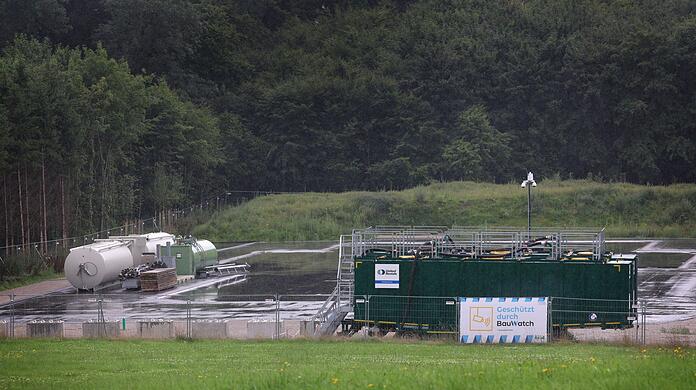 Die Umweltorganisation Greenpeace protestiert gegen die geplante Gasbohrung in Reichling. (Archiv)