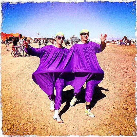 Es ist das wohl kurioseste Treffen von Individualisten: "Alles ist möglich" lautet der Slogan des "Afrika Burn Festival" in der Karoo-Halbwüste - sehen Sie hier die schrägsten Bilder.