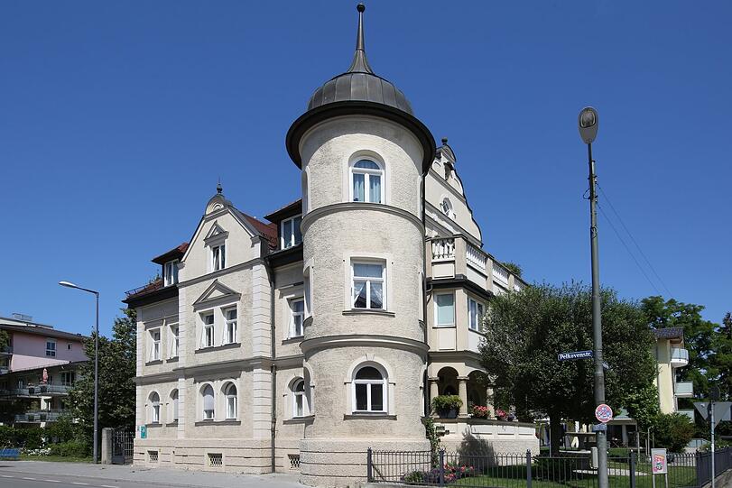 Eine prächtige Villa in der Pelkovenstraße aus dem Jahr 1898.