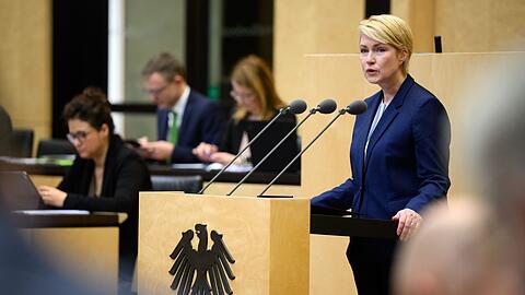 Manuela Schwesig, Ministerpräsidentin von Mecklenburg-Vorpommern, spricht im Bundesrat.