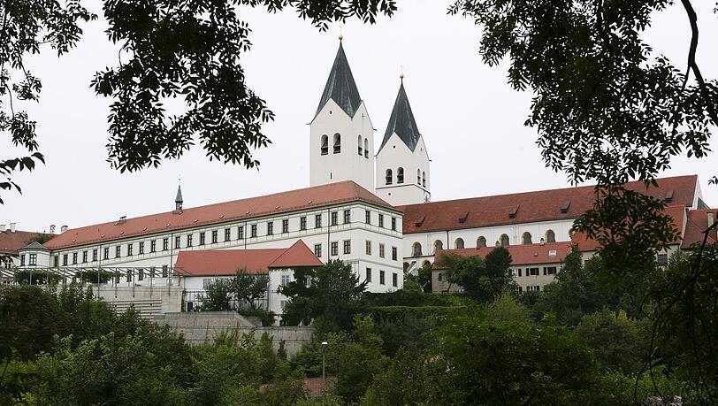 Der Freisinger Dom auf dem Domberg. Der Freisinger Dom auf dem Domberg.