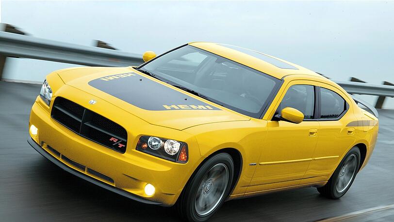 Ein Einbrecher verursacht 15.000 Euro Schaden an einem Dodge Charger.  (Symbolbild)