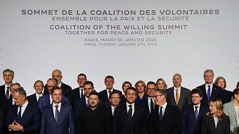 Kanzler Merz stellt eine milit&auml;rische Beteiligung Deutschlands an der Absicherung eines Waffenstillstands in Aussicht.