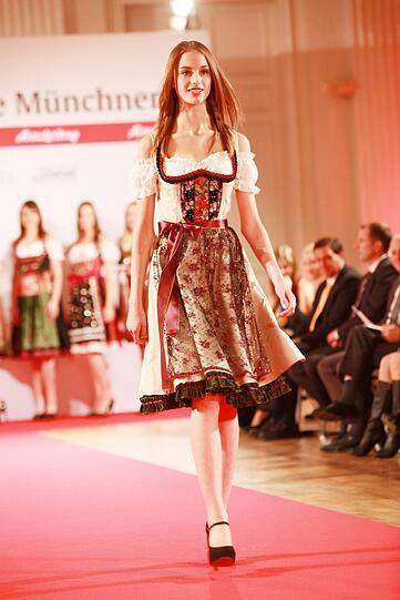 Der AZ-Modelcontest 2013 ist zu Ende. Die Siegerin heißt Marie Scherbinek &mdash; und die 17-Jährige kann ihr Glück immer noch nicht fassen. Wir zeigen die besten Bilder vom Finale in der Residenz.