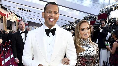 Alex Rodriguez und Jennifer Lopez bei der Oscar-Verleihung. Jetzt hat sich das Paar verlobt.