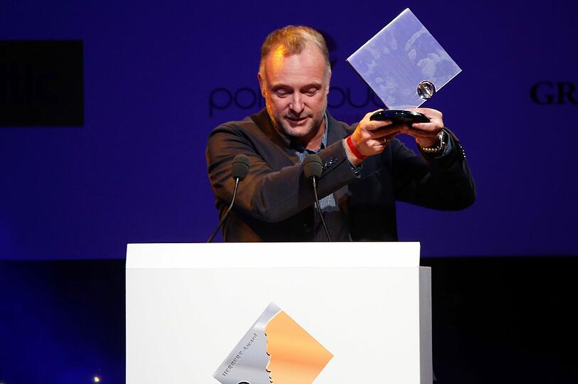 Ebenfalls Preisträger: Kommentator Frank Buschmann.