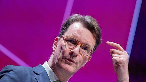 NRW-Ministerpr&auml;sident Hendrik W&uuml;st ist f&uuml;r ein starkes Beamtentum.