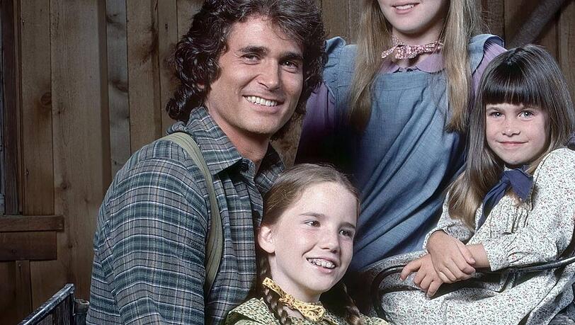 Melissa Gilbert im Arm von Michael Landon in ihren "Unsere kleine Farm"-Rollen.