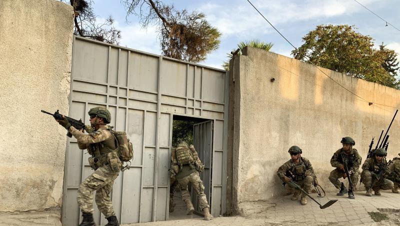 Türkische Soldaten in Tall Abyad in Nordsyrien. Türkische Soldaten in Tall Abyad in Nordsyrien.