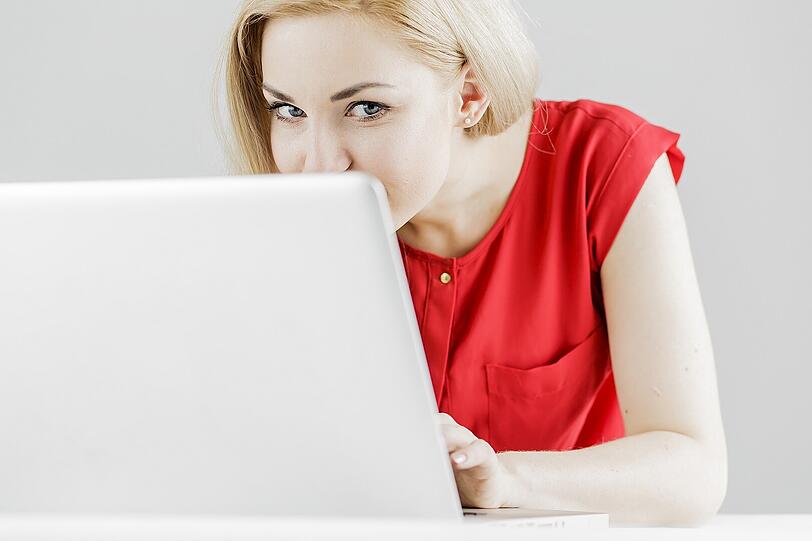 Viele suchen im Internet nach potenziellen Partnern.