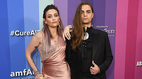 Edgy-chic: Paris Jackson und ihr Freund Gabriel Glenn bei der amfAR-Gala