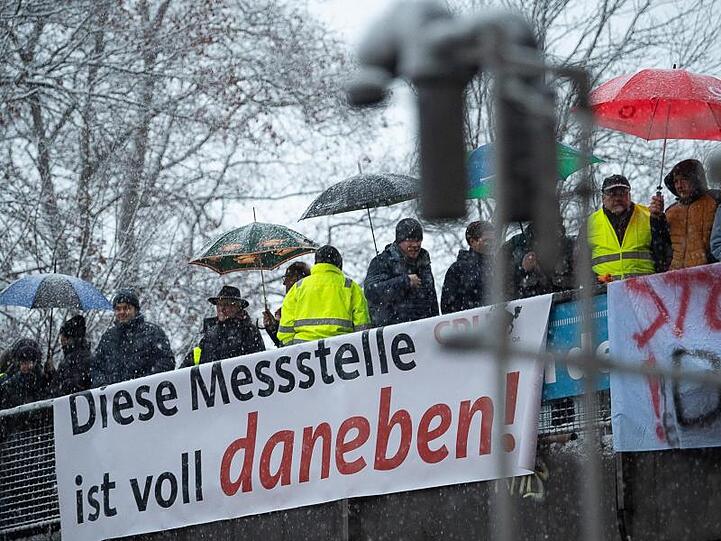Demonstration gegen das Dieselfahrverbot in Stuttgart am Neckartor: "Diese Messstelle ist voll daneben!"