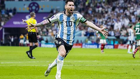 Lebende Legende: Lionel Messi hat den FC Barcelona, PSG und auch die argentinische Nationalmannschaft zu allerlei Titeln geführt. Derzeit tritt er bei der WM in Katar an.