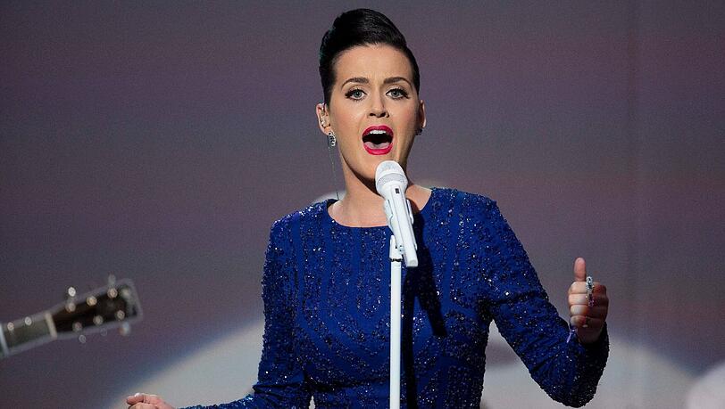 Katy Perry zeigt sich gerne im Rampenlicht Katy Perry zeigt sich gerne im Rampenlicht