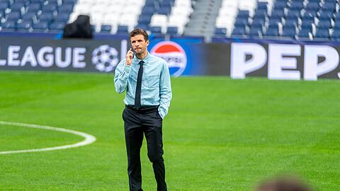Ein Blick in die jüngere Vergangenheit, vor dem Rückspiel gegen Real Madrid – und auch die fernere Zukunft? Vereinsintern traut man Thomas Müller zu, langfristig zum Nachfolger von Uli Hoeneß zu werden.
