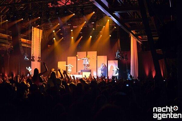 Hip-Hop a la Deichkind. Bilder von der fulminanten Show am 23.11 im Zenith in München.