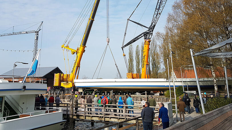 Am Mittwochmorgen wurde die neue "MS Utting" ins Wasser gelassen. Die Bilder vom Ammersee.