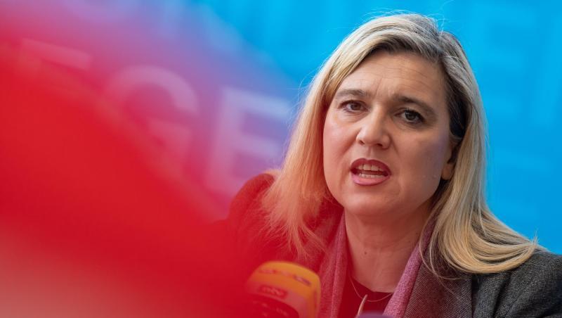 Melanie Huml (CSU), Gesundheitsministerin in Bayern, gibt eine Pressekonferenz. Foto: Peter Kneffel/dpa/Archivbild Melanie Huml (CSU), Gesundheitsministerin in Bayern, gibt eine Pressekonferenz. Foto: Peter Kneffel/dpa/Archivbild