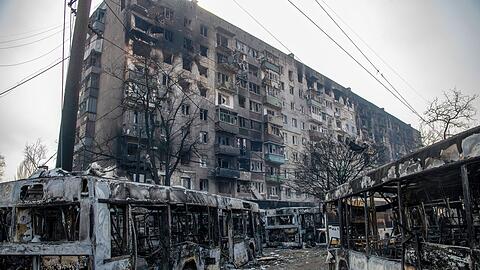 Russische Truppen dringen tiefer in die Stadt Mariupol vor.
