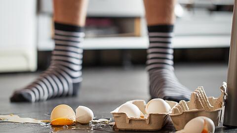 Lebensmittel vom Boden aufheben und trotzdem essen - wie schlimm kann das schon sein?