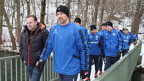 Trainingsauftakt mit dem Schwager: Am Dienstag ging's für 1860-Keeper Gabor Kiraly und die anderen Profis zum Laufen in die Isarauen. Foto: Lackovic Trainingsauftakt mit dem Schwager: Am Dienstag ging's für 1860-Keeper Gabor Kiraly und die anderen Profis zum Laufen in die Isarauen. Foto: Lackovic