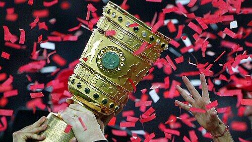 Das Heimspiel des FC Bayern gegen den 1. FC Kaiserslautern wird demnach am Mittwoch, den 31. Oktober, um 20.30 Uhr angepfiffen. Das Heimspiel des FC Bayern gegen den 1. FC Kaiserslautern wird demnach am Mittwoch, den 31. Oktober, um 20.30 Uhr angepfiffen.