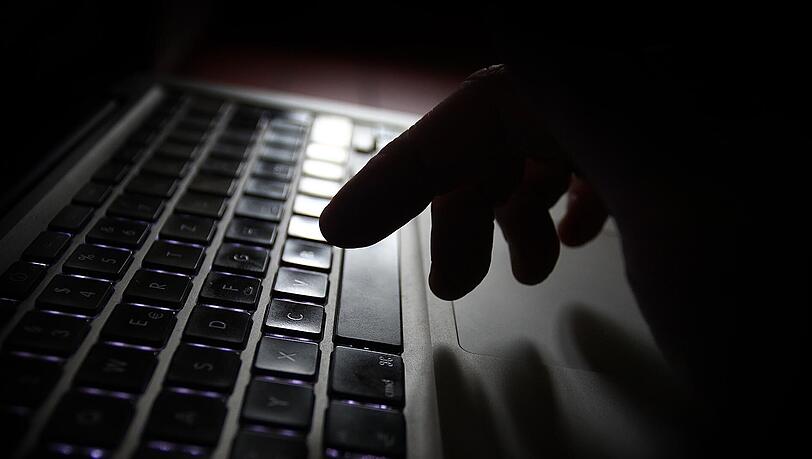 Das Mädchen gab an, die Anzeige selbst ins Internet gestellt zu haben. (Symbolbild) Das Mädchen gab an, die Anzeige selbst ins Internet gestellt zu haben. (Symbolbild)