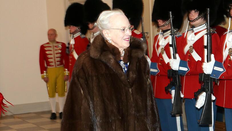 Bei offiziellen Anlässen zeigt sich Königin Margrethe II. von Dänemark gerne mal im Pelzmantel. (Archivbild)