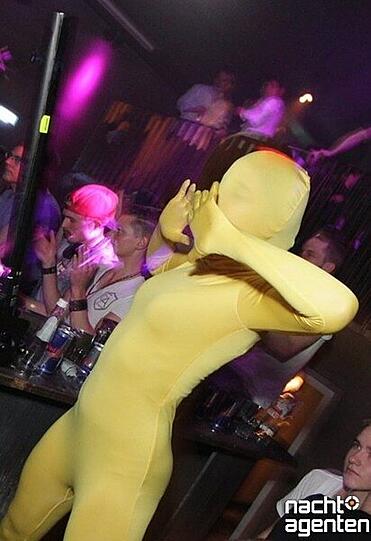 Die Münchner feierten im Jack Rabbit unter dem Motto "Imakeyourave.com". Mehr Bilder unter: href="http://www.nachtagenten.de/event/21.03.2014/jack-rabbit/imakeyourave-com.297877.html